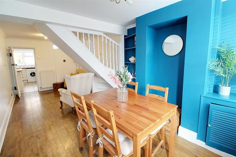 2 bedroom semi-detached house for sale, Puller Road, Boxmoor
