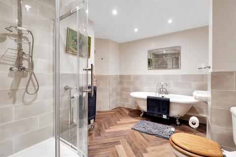 2 bedroom flat to rent, Lansdown GL50 2LL