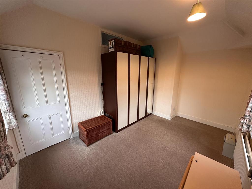 Second Bedroom 872