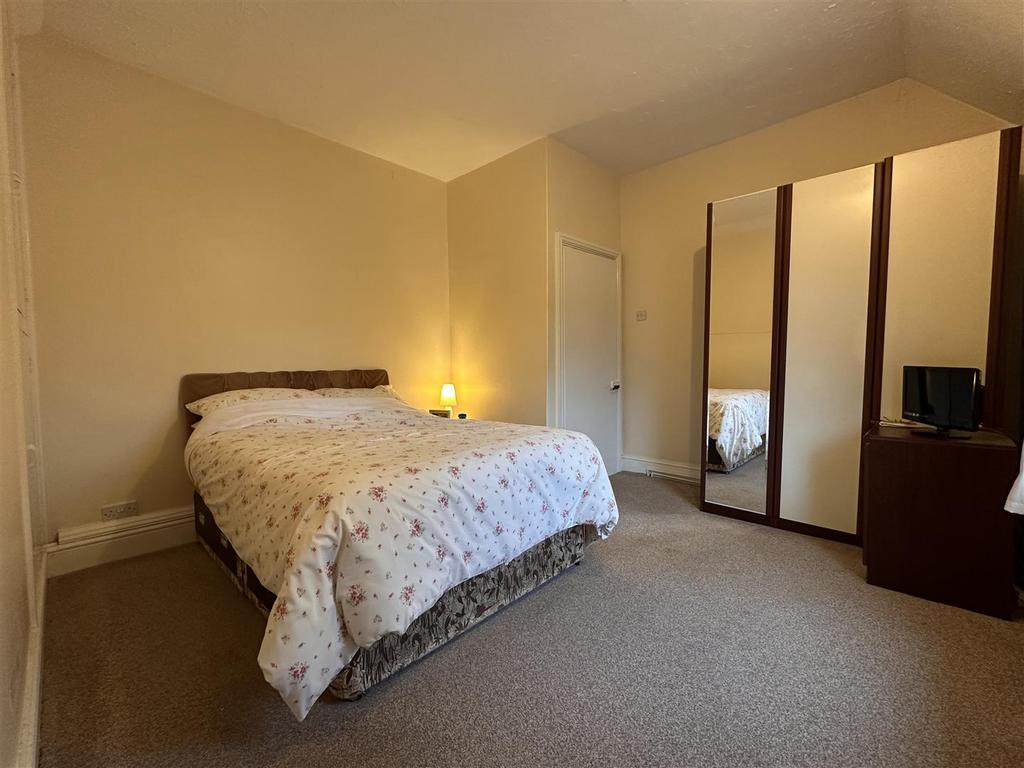 Master Bedroom 846