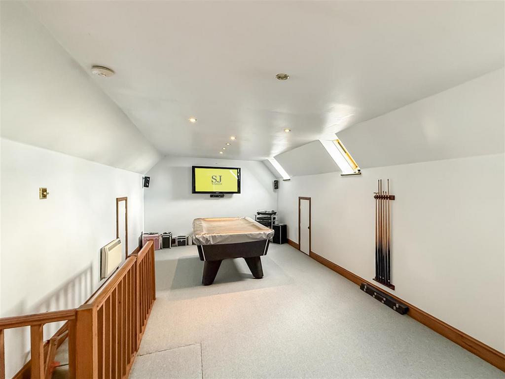 Loft/ games room