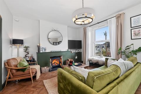 3 bedroom end of terrace house for sale, Priory Road, Plymouth