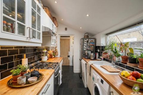 2 bedroom terraced house for sale, Tower Hamlets Road, London, E7