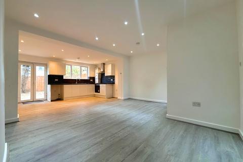 6 bedroom terraced house to rent, Ipswich Road, Tooting, SW17