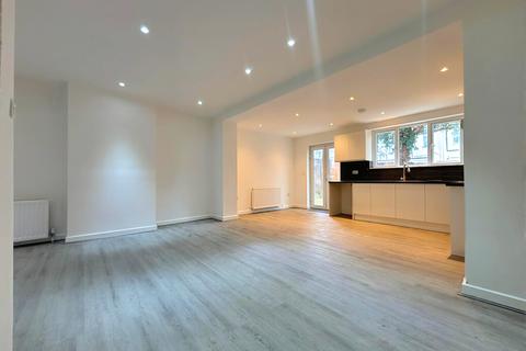 6 bedroom terraced house to rent, Ipswich Road, Tooting, SW17