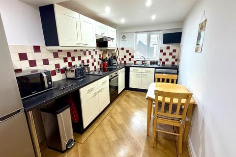 2 bedroom apartment for sale, Vaughan Street, Llandudno