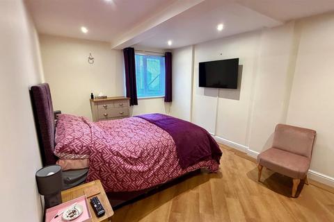 2 bedroom apartment for sale, Vaughan Street, Llandudno