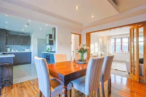 3 bedroom semi-detached house for sale, Hambro Hill, Rayleigh SS6