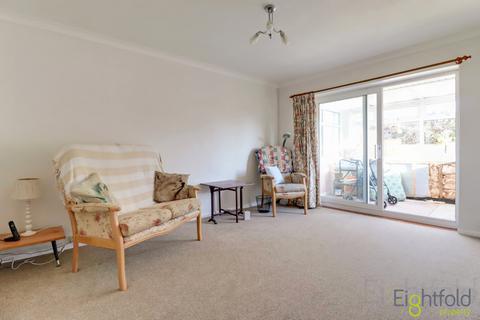 2 bedroom bungalow for sale, Lyndhurst Close, Hayling Island