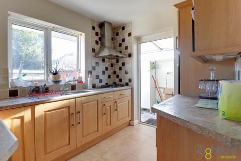 2 bedroom bungalow for sale, Lyndhurst Close, Hayling Island