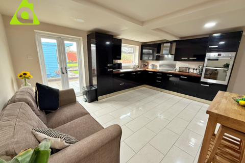 3 bedroom semi-detached house for sale, Esher Drive, Sale, Manchester M33 3PE *[use Contact Agent Button] to register for the next block viewing*