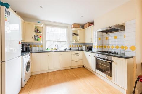 4 bedroom terraced house to rent, Argyle Road, Brighton