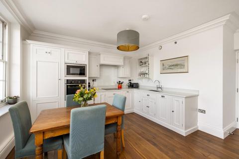2 bedroom flat for sale, Redcliffe Parade West, Redcliffe