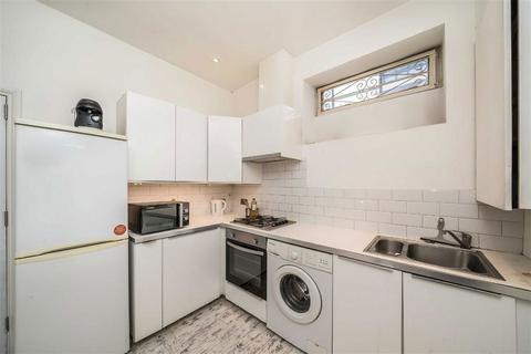 4 bedroom flat to rent, Coldharbour Lane, London SW9