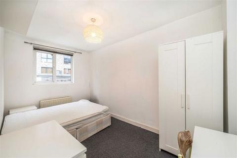 4 bedroom flat to rent, Coldharbour Lane, London SW9