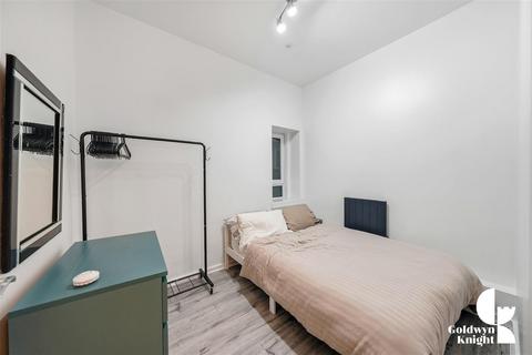 2 bedroom house for sale, Calderwood Street, London SE18