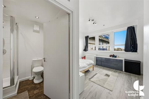 2 bedroom house for sale, Calderwood Street, London SE18
