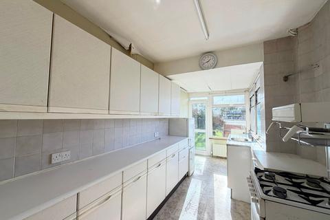 3 bedroom house for sale, Morley Crescent, Edgware, HA8