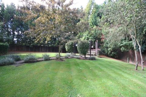 undefined, Gloucester Court, Moorfield Road, Denham, Bucks