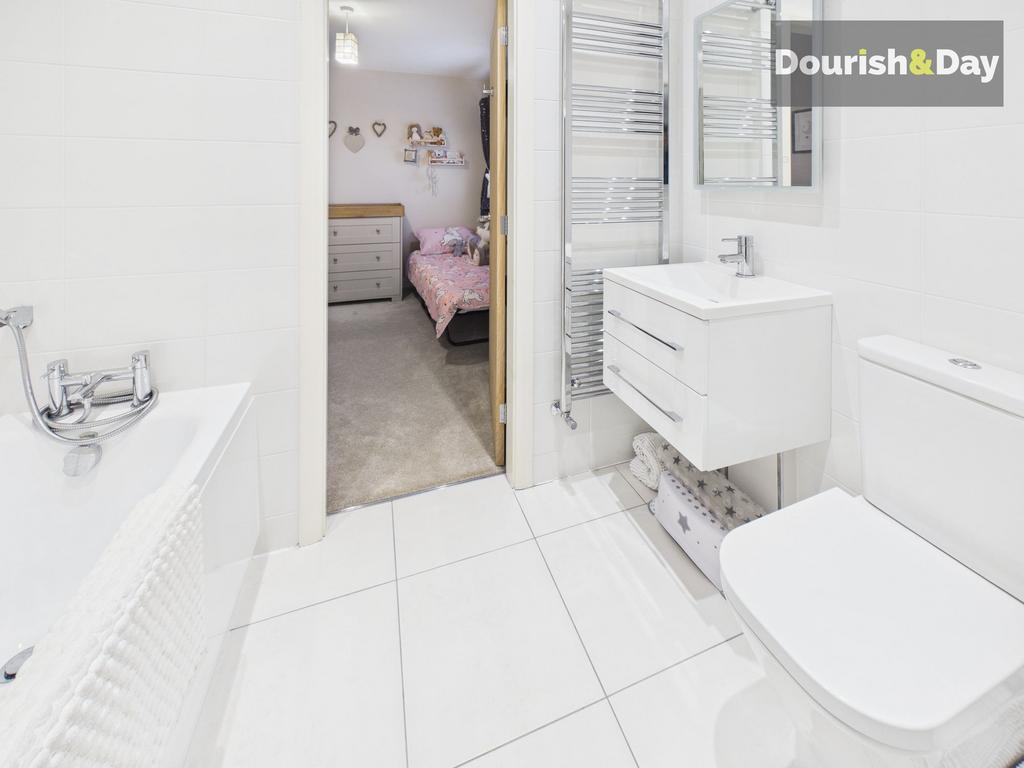 Jack &amp; Jill Bathroom