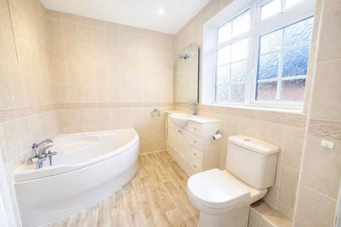 undefined, Oakleigh Avenue, Hullbridge, Hockley, Essex, SS5
