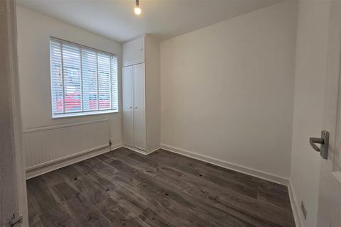 Henry Road, New Barnet, EN4