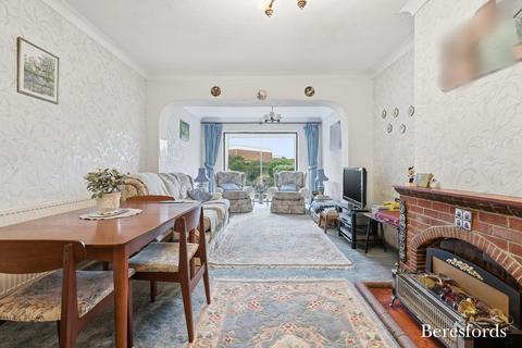 2 bedroom bungalow for sale, Oliver Road, Shenfield, CM15