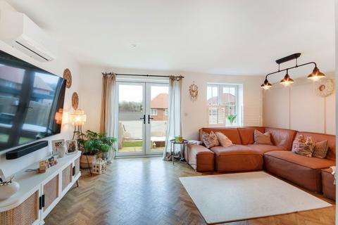 undefined, Buttercup Walk,Gravesend,Kent,DA11 7GB