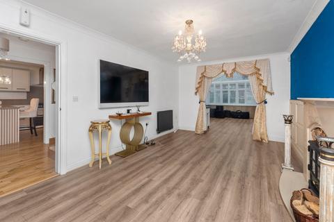 4 bedroom detached house to rent, Lowther Crescent, St. Helens, WA10