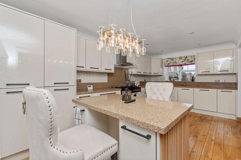 4 bedroom detached house to rent, Lowther Crescent, St. Helens, WA10