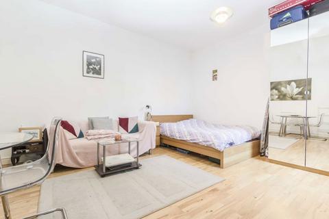 undefined, Putney High Street, London SW15