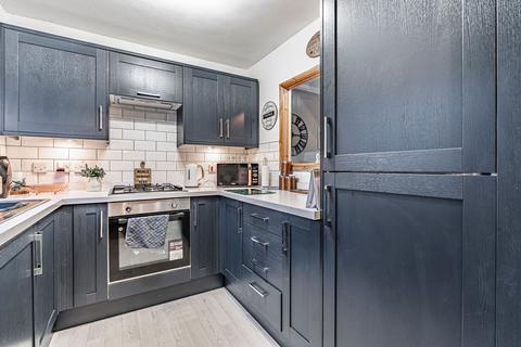 undefined, Clos Aneurin, Pontypridd CF37