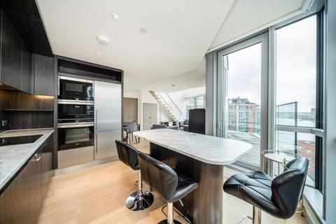 3 bedroom flat to rent, Biscayne Avenue, London E14