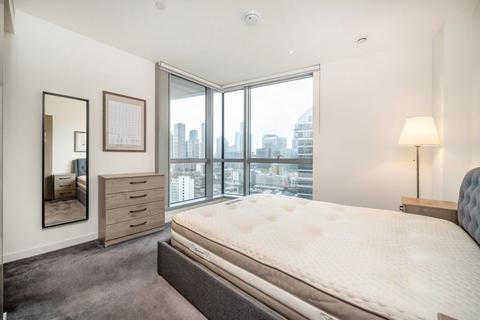3 bedroom flat to rent, Biscayne Avenue, London E14