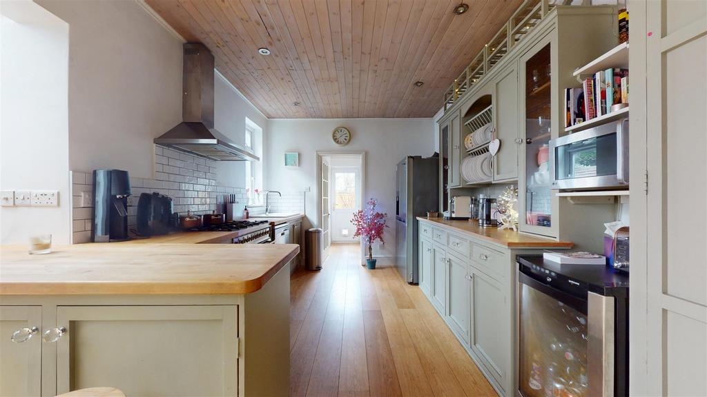 Kitchen/Breakfast Area