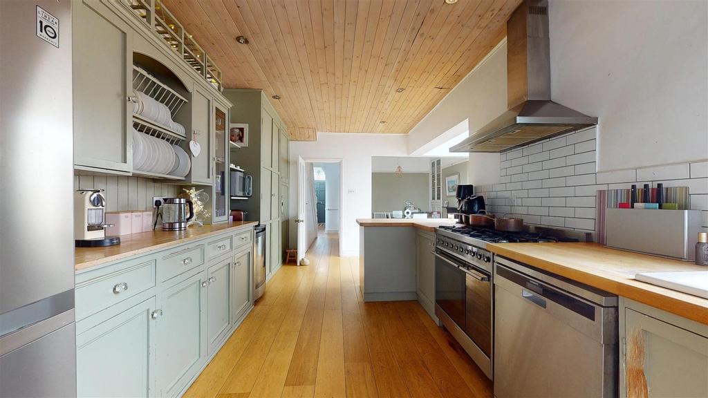 Kitchen/Breakfast Area