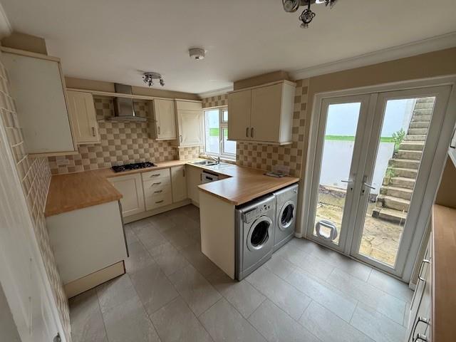 46 Dean Close 6.jpg