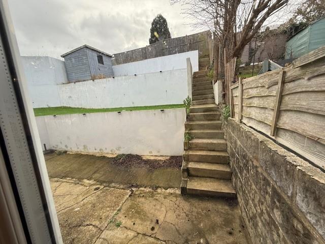 46 Dean Close 7.jpg