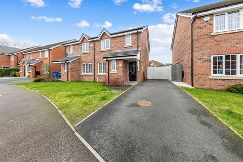 3 bedroom semi-detached house for sale, Lea Green Close, Lowton, WA3