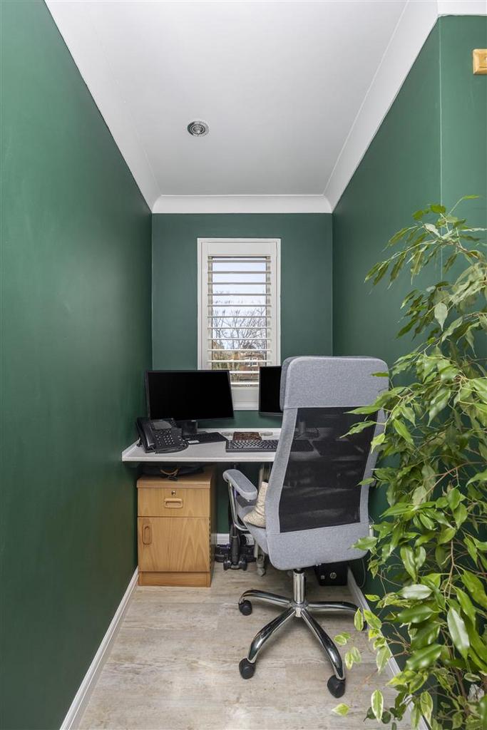 Shelley Road, 27 A-016.JPG