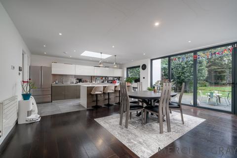 5 bedroom house for sale, Alverstone Road, London NW2