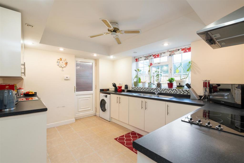 11 Fullbrook Close 8.jpg