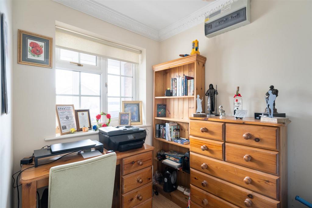 11 Fullbrook Close 9.jpg
