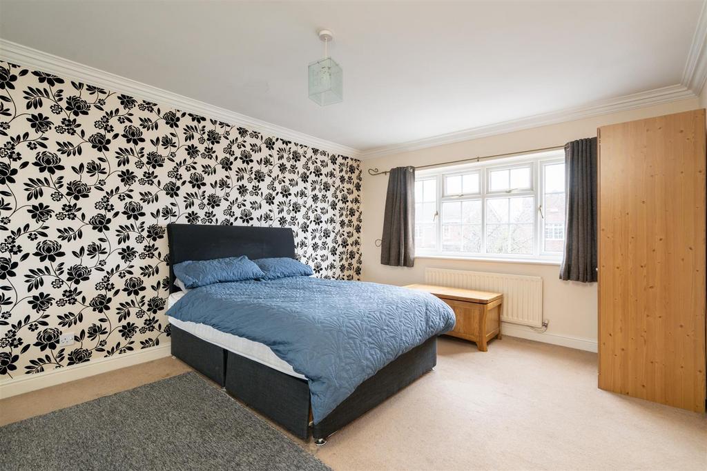 11 Fullbrook Close 11.jpg