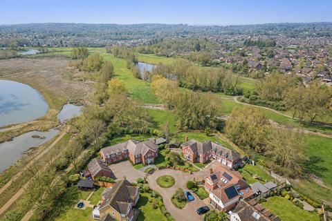6 bedroom detached house for sale, Belfry Lane, Northampton NN4