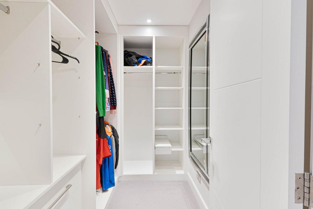Walk In Wardrobe