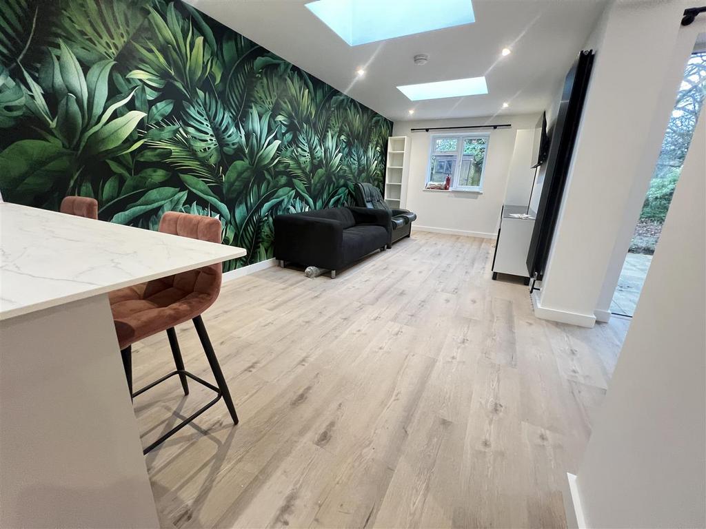 LIVING AREA.jpg