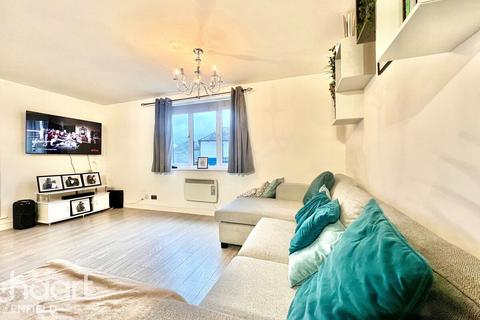 Turners Hill, Waltham Cross