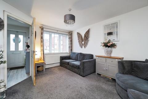 3 bedroom terraced house for sale, Lovesey Avenue, Hucknall, Nottingham, Nottinghamshire, NG15