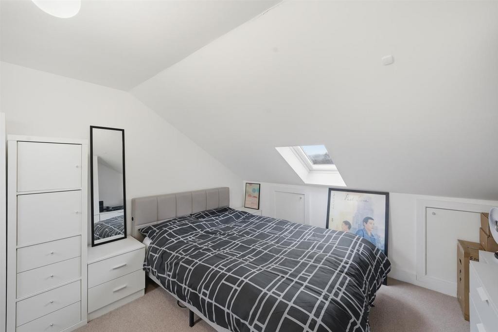 65 Chester Close-16.jpg